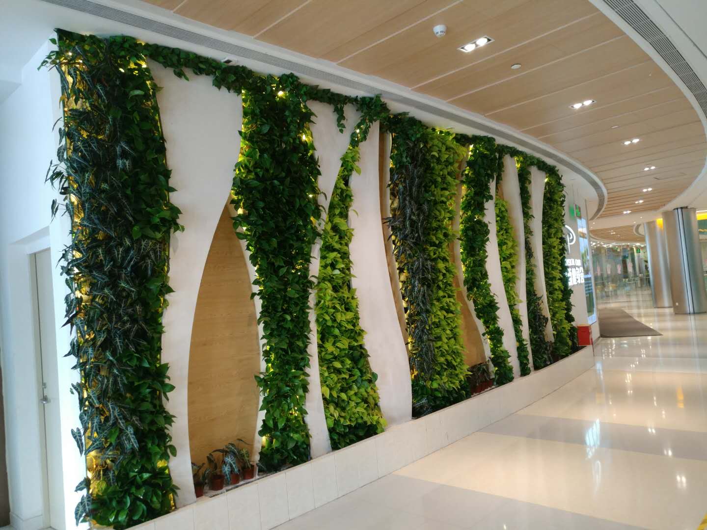 供应过剩忧虑加剧 对冲基金显著减少美国原油看涨押注